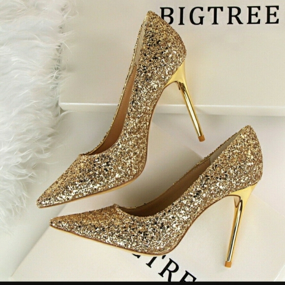Shoes - Sparkly Gold heels